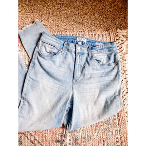 Sofia Vergara Jeans Rosa Curvy Ankle